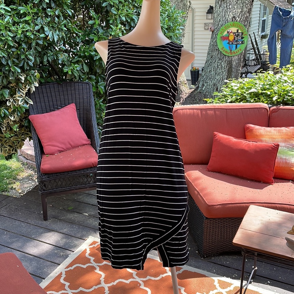 Kensie Women's Sleeveless Sheath Dress, Medium, Black/White striped